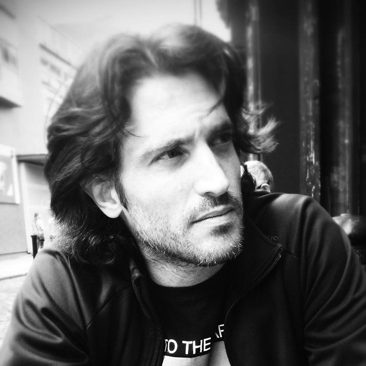 Rafael Robles López | Escritor de terror, humor y misterio Rafael Robles López | Escritor de terror, humor y misterio.